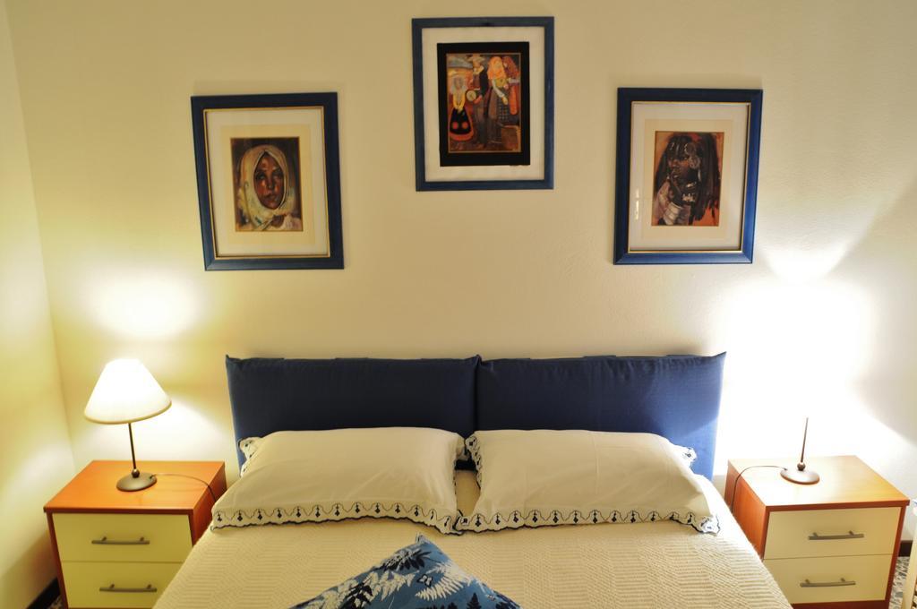 Bed and Breakfast Casa Tarragona Альгеро Номер фото
